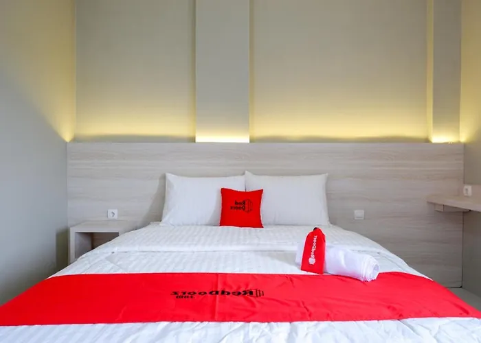 RedDoorz Syariah near PRPP Marina Semarang Hotel